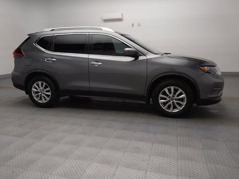 Used 2019 Nissan Rogue SV image 11