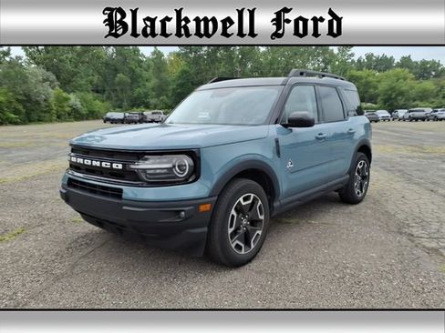 Used 2023 Ford Bronco Sport Outer Banks w/ Tech Package AWD/4WD image 1