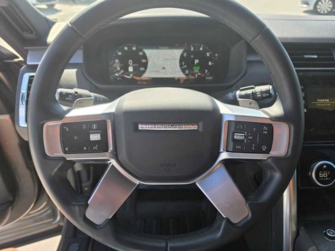 Used 2024 Land Rover Discovery Dynamic SE AWD/4WD image 22
