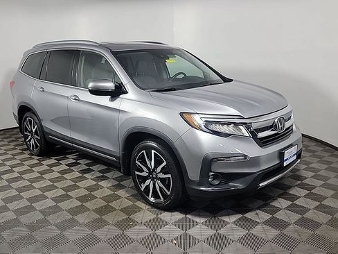 Used 2020 Honda Pilot Touring image 1