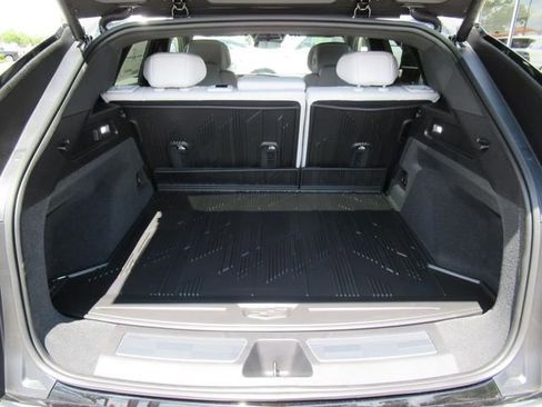 New 2025 Cadillac Lyriq Luxury image 30