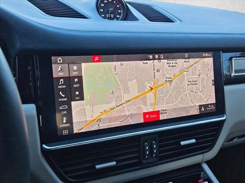 Used 2021 Porsche Cayenne S image 13