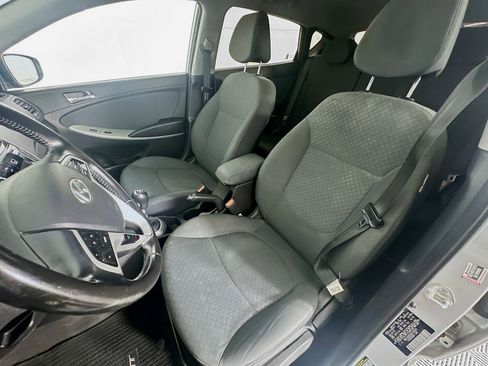 Used 2014 Hyundai Accent SE FWD image 13