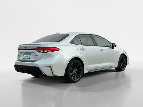 Used 2023 Toyota Corolla SE w/ SE Premium Package image 6