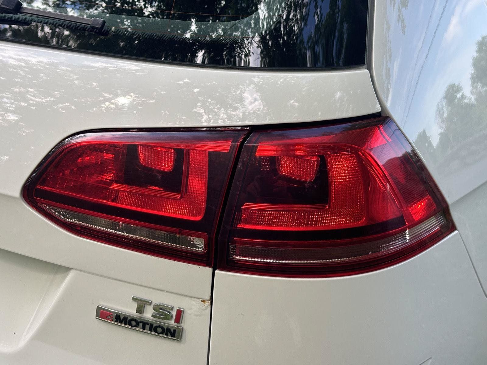 Used 2017 Volkswagen Golf Alltrack AWD/4WD image 24