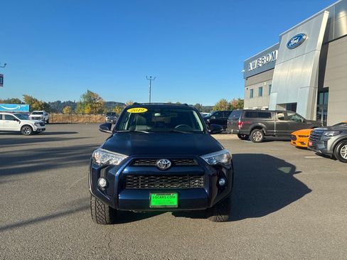 Used 2019 Toyota 4Runner SR5 Premium w/ Wilderness Package AWD/4WD image 9