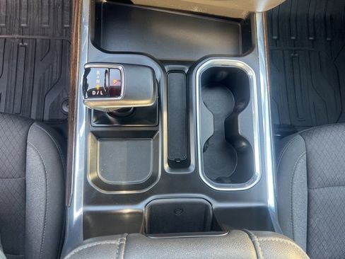 Used 2023 GMC Sierra 1500 Elevation image 23