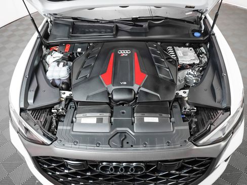 Used 2025 Audi RS Q8 performance image 6