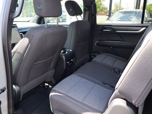 Used 2025 GMC Acadia Elevation image 13