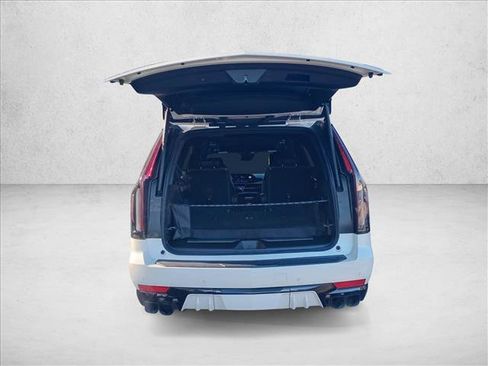 Used 2023 Cadillac Escalade V image 7