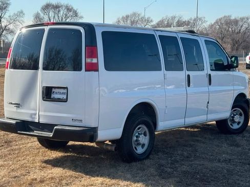 Used 2015 Chevrolet Express 2500 LS image 24