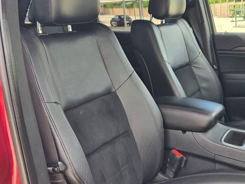 Used 2018 Jeep Grand Cherokee Altitude image 30