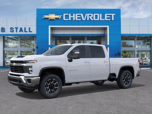 Used 2026 Chevrolet Silverado 2500 LT w/ All Star Edition AWD/4WD image 2