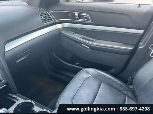 Used 2016 Ford Explorer XLT w/ Equipment Group 202A AWD/4WD image 28