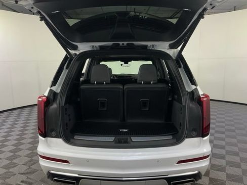 Certified 2025 Cadillac XT6 Premium Luxury w/ Platinum Package AWD/4WD image 30