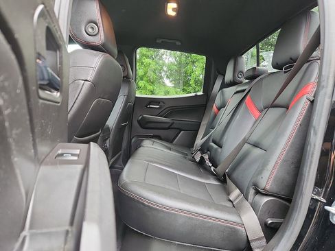 Used 2023 Chevrolet Colorado Z71 w/ Z71 Convenience Package 2 AWD/4WD image 10