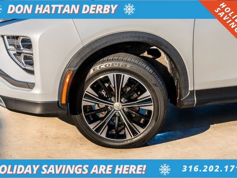 Used 2022 Mitsubishi Eclipse Cross SE image 36