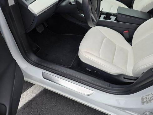 Used 2020 Tesla Model 3 Standard Range Plus image 20