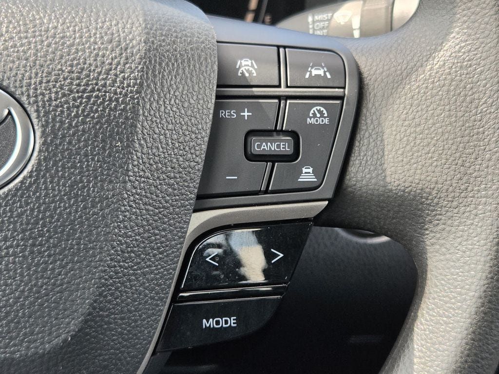 Used 2026 Toyota Camry LE FWD image 22