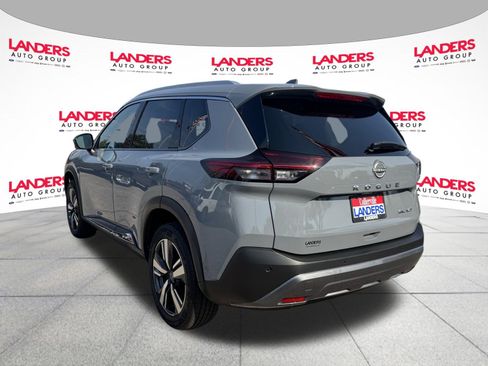 Used 2023 Nissan Rogue SL w/ SL Premium Package image 5