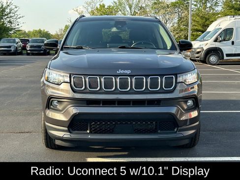 Certified 2022 Jeep Compass Latitude AWD/4WD image 3