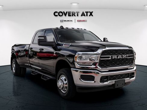 Used 2024 RAM 3500 Tradesman w/ Chrome Appearance Group AWD/4WD image 9