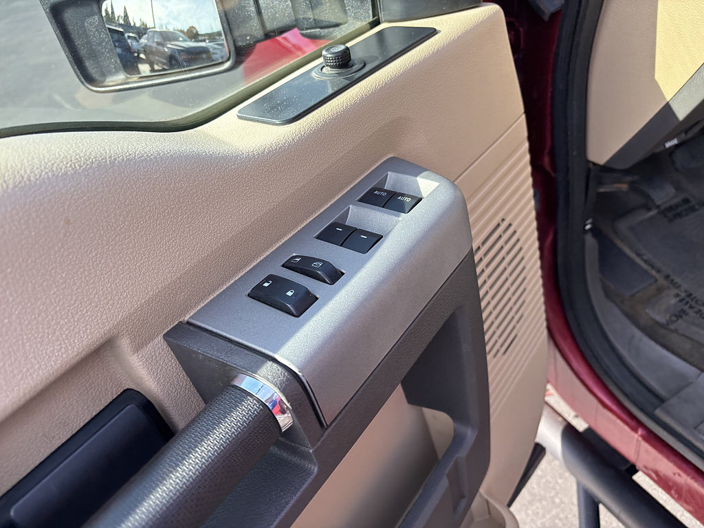 Used 2015 Ford F250 XLT w/ XLT Value Package AWD/4WD image 14