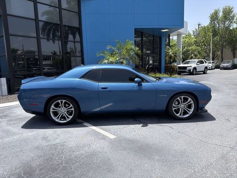 Used 2022 Dodge Challenger R/T RWD image 9