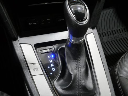 Used 2018 Hyundai Elantra SEL image 22