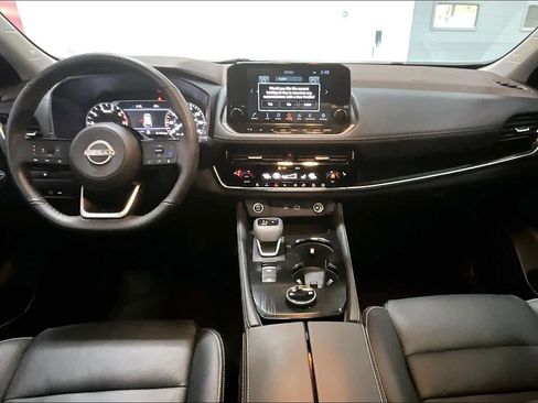 Used 2023 Nissan Rogue SL image 8