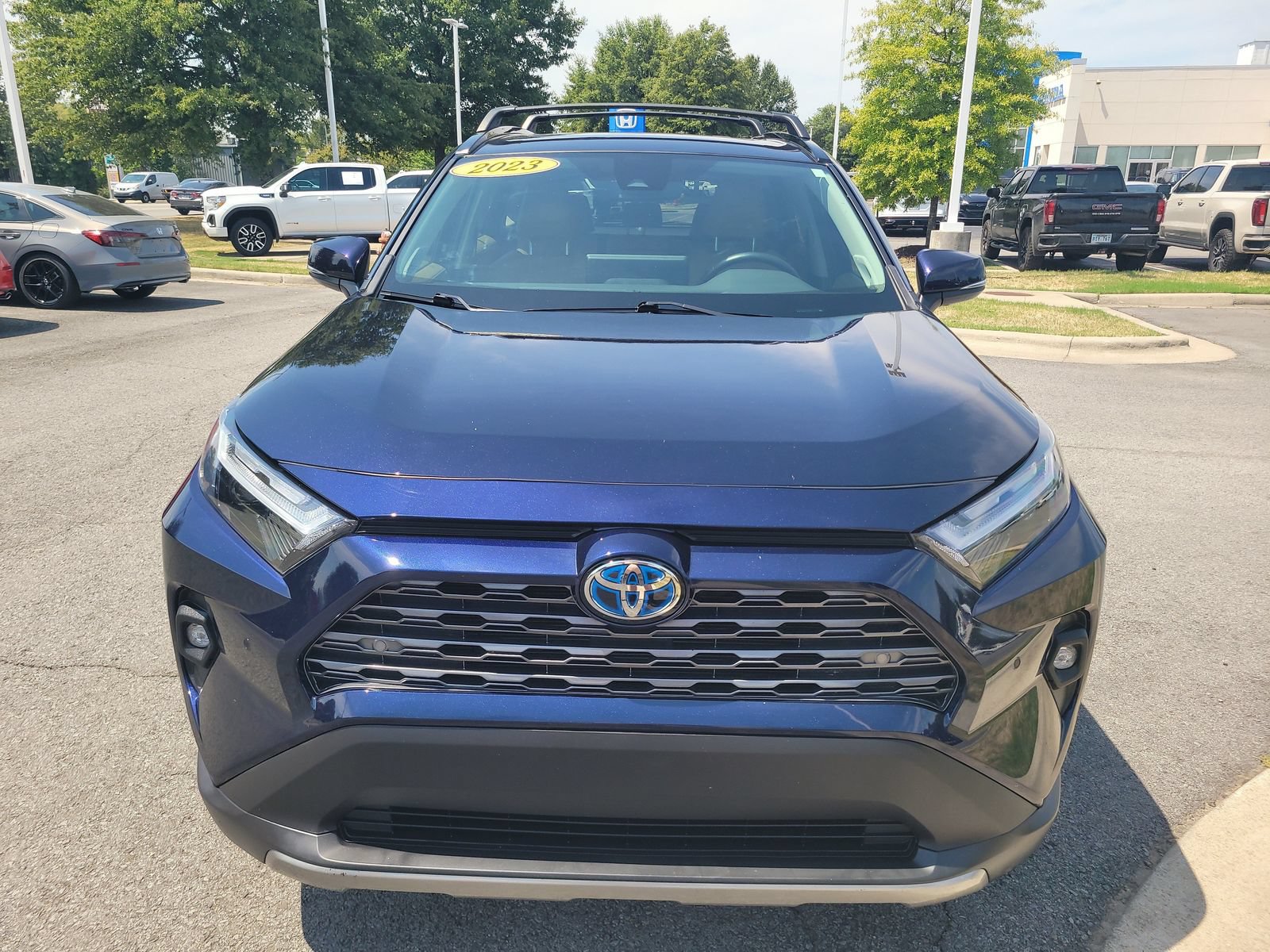 Used 2023 Toyota RAV4 Limited AWD/4WD image 8