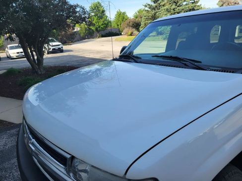 Used 2000 Chevrolet Tahoe LS w/ LS Preferred Equipment Group AWD/4WD image 18