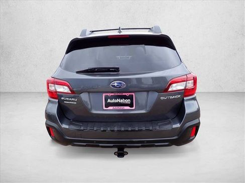 Used 2018 Subaru Outback 2.5i Limited AWD/4WD image 3