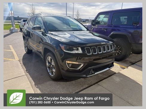 Used 2018 Jeep Compass Limited w/ Navigation Group AWD/4WD image 1