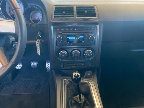Used 2009 Dodge Challenger R/T RWD image 14