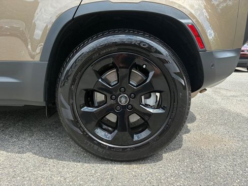 Certified 2025 Land Rover Defender 110 S AWD/4WD image 22
