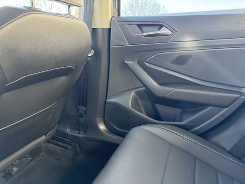 Certified 2024 Volkswagen Jetta SE image 15