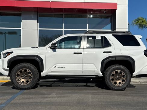 Certified 2025 Toyota 4Runner Trailhunter image 9
