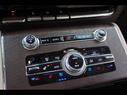 Used 2020 Lincoln Aviator Reserve w/ Equipment Group 202A image 30