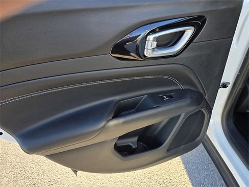 Used 2023 Buick Encore GX Select image 13