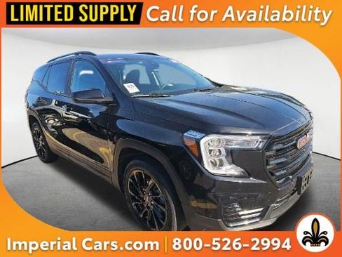 Used 2023 GMC Terrain SLE w/ Driver Convenience Package AWD/4WD image 1