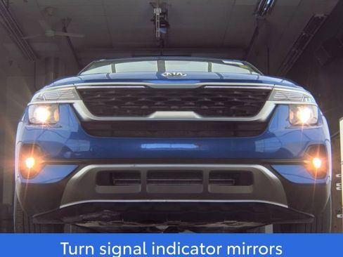 Used 2021 Kia Seltos EX image 6