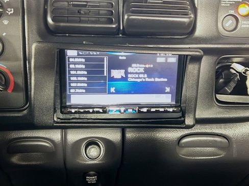 Used 1999 Dodge Ram 1500 Truck ST image 13