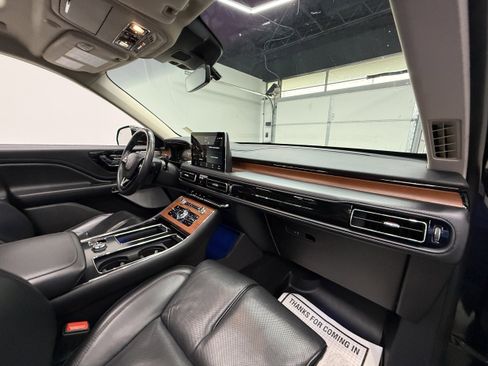 Used 2020 Lincoln Aviator Reserve w/ Equipment Group 201A image 22