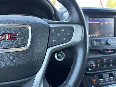 Used 2021 GMC Terrain SLE image 26
