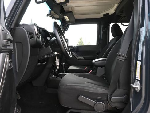 Used 2016 Jeep Wrangler Unlimited Sport w/ Quick Order Package 24S AWD/4WD image 17