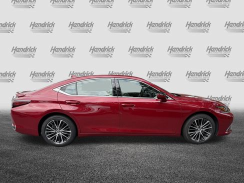 Used 2025 Lexus ES 300h w/ Premium Package FWD image 10