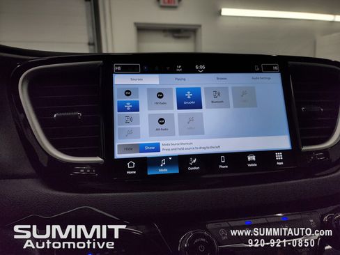 New 2026 Chrysler Voyager LX image 50