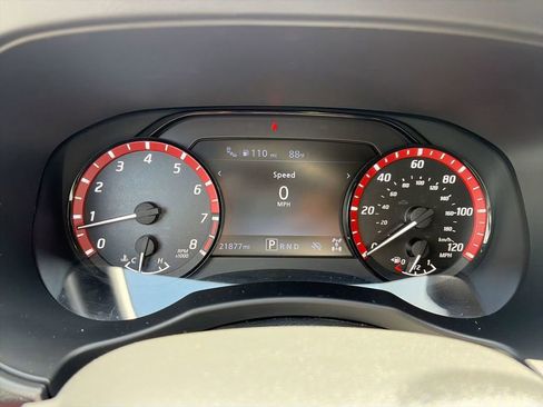Used 2025 Nissan Frontier PRO-4X AWD/4WD image 25