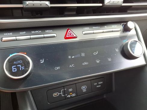 Used 2025 Hyundai Sonata SEL FWD image 23